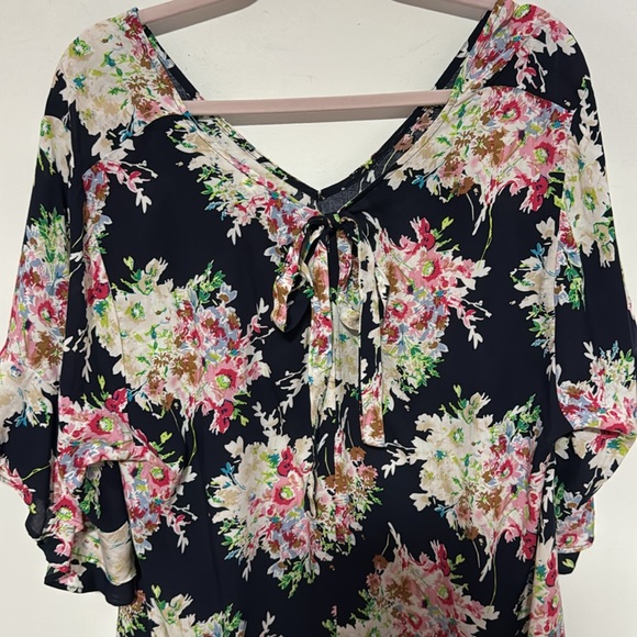 KORI America Navy Floral Bell Sleeve Top Sz XL - Picture 3 of 6